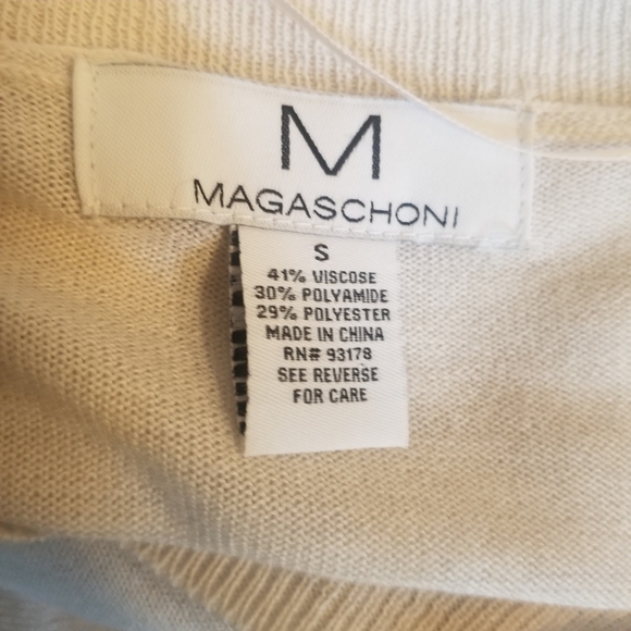 MAGASCHONI Lightweight Oversized V Neck Sweater - Picture 7 of 8
